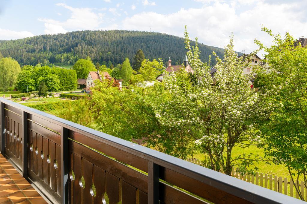 Hotel Schwarzwaldschaefer Enzklosterle Ngoại thất bức ảnh